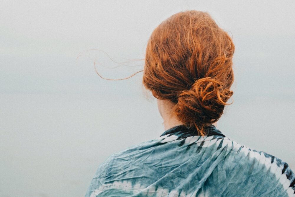 白髪・薄毛が気になる…ヘアスタイルの選択肢が減るのが不安